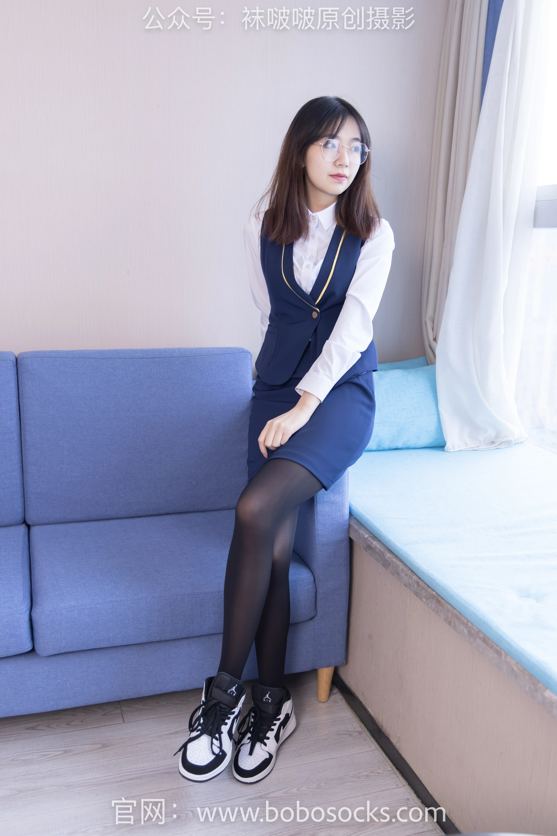 [BoBoSocks袜啵啵]NO.132 小甜豆-aj1板鞋、蓝色短靴、厚黑丝、厚红丝 0